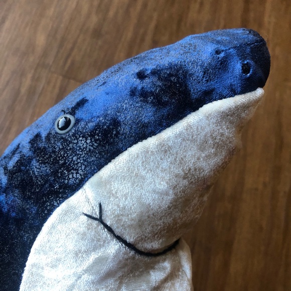jellycat victor great white shark